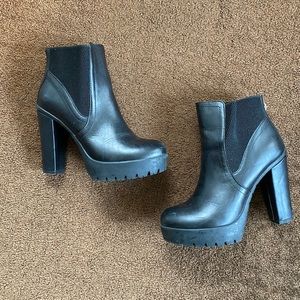 Steve Madden Heeled Booties